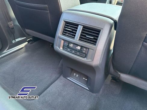 Used 2022 Volkswagen Atlas SEL R-Line image 21