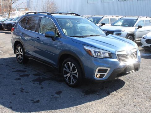 Used 2019 Subaru Forester Limited image 3