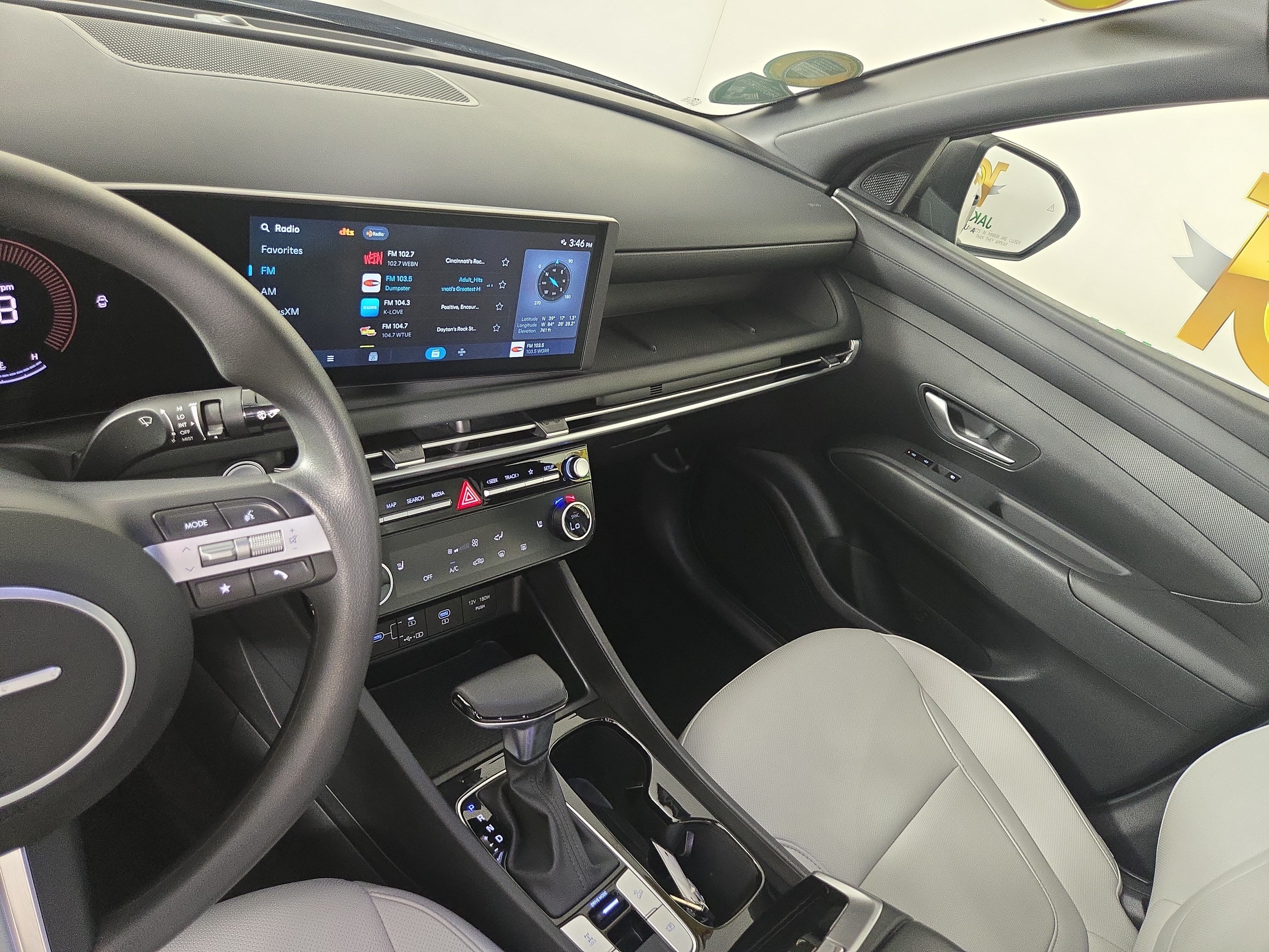 Used 2026 Hyundai Santa Cruz SEL AWD/4WD image 25