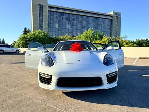 Used 2015 Porsche Panamera GTS AWD/4WD image 73