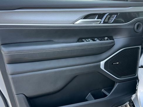 New 2026 Jeep Grand Wagoneer 4WD image 15