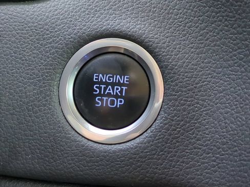 Used 2024 Toyota Tundra Limited AWD/4WD image 28