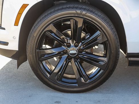 Used 2025 Cadillac Escalade ESV Sport Platinum w/ LPO, Floor Liner Package AWD/4WD image 10