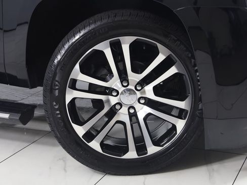 Used 2018 GMC Yukon Denali w/ Denali Ultimate Package AWD/4WD image 18