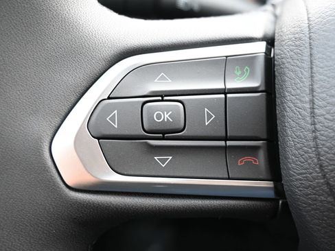 New 2026 Jeep Compass Latitude image 9