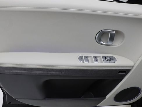 Used 2024 Hyundai Ioniq 5 Limited image 15