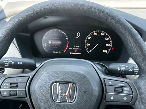 New 2026 Honda HR-V LX image 17