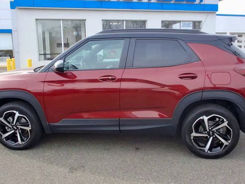 Certified 2023 Chevrolet TrailBlazer RS w/ Sun and Liftgate Package image 5