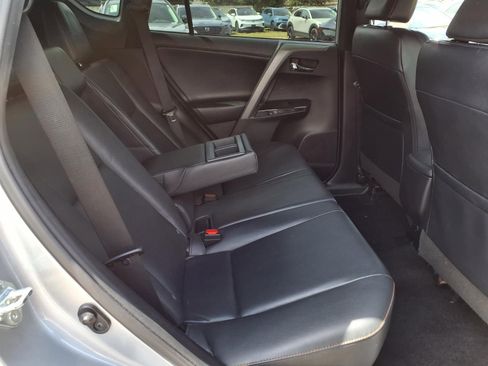 Used 2016 Toyota RAV4 SE image 23
