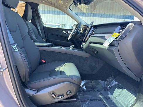 Used 2026 Volvo XC60 B5 Plus w/ Climate Package AWD/4WD image 10