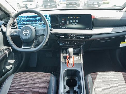 New 2026 Nissan Kicks SR image 13