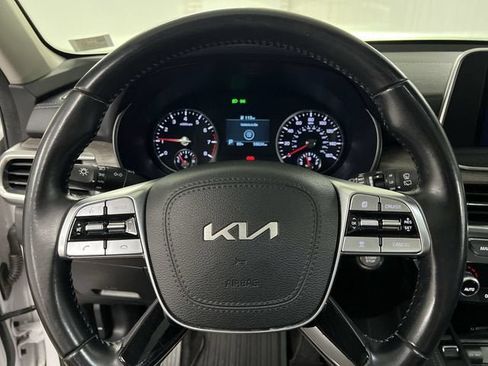 Used 2022 Kia Telluride EX w/ EX Premium Package FWD image 11