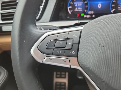 Used 2024 Volkswagen Atlas Cross Sport SEL R-Line AWD/4WD image 11