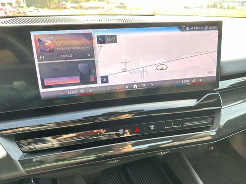 Used 2024 BMW 530i w/ Convenience Package image 16