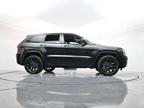 Used 2020 Jeep Grand Cherokee Altitude image 36