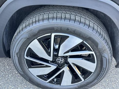 New 2026 Volkswagen Atlas SEL image 29