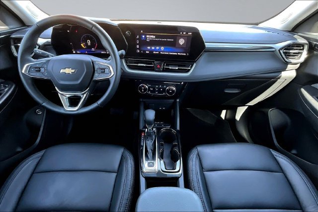 Used 2024 Chevrolet TrailBlazer LT w/ Convenience Package FWD image 7