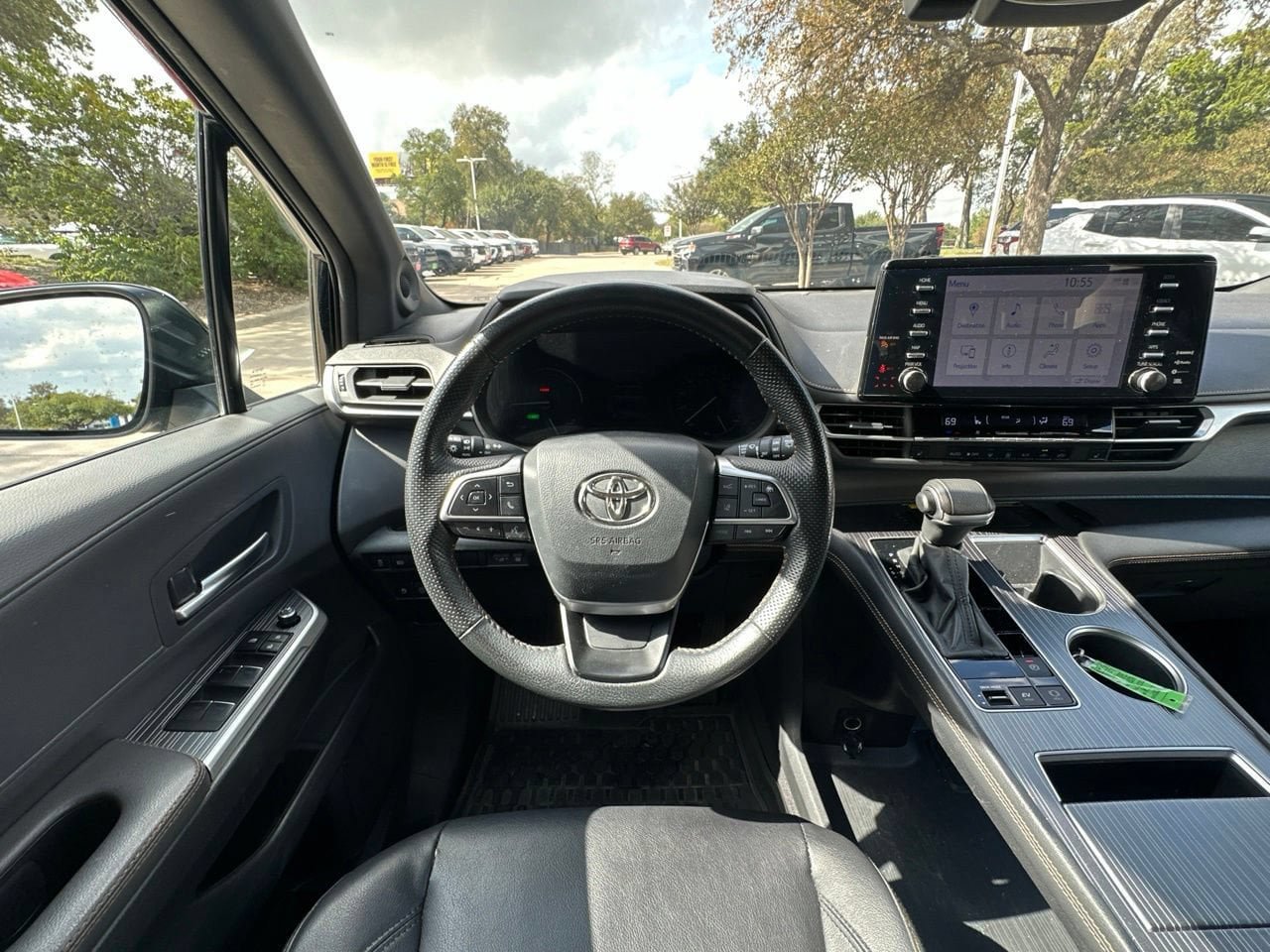 Used 2024 Toyota Sienna XLE Woodland Edition AWD/4WD image 13