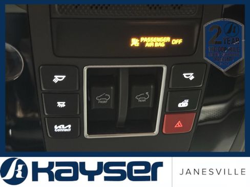 Used 2024 Kia Carnival SX Prestige image 34