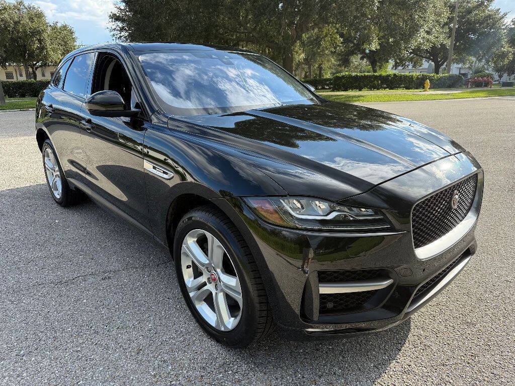 Used 2017 Jaguar F-PACE R-Sport AWD/4WD image 1