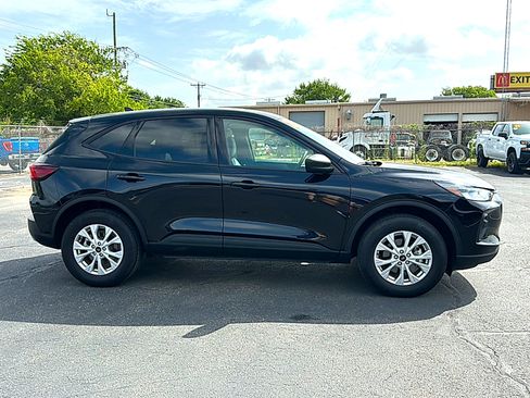 Used 2025 Ford Escape Active AWD/4WD image 9