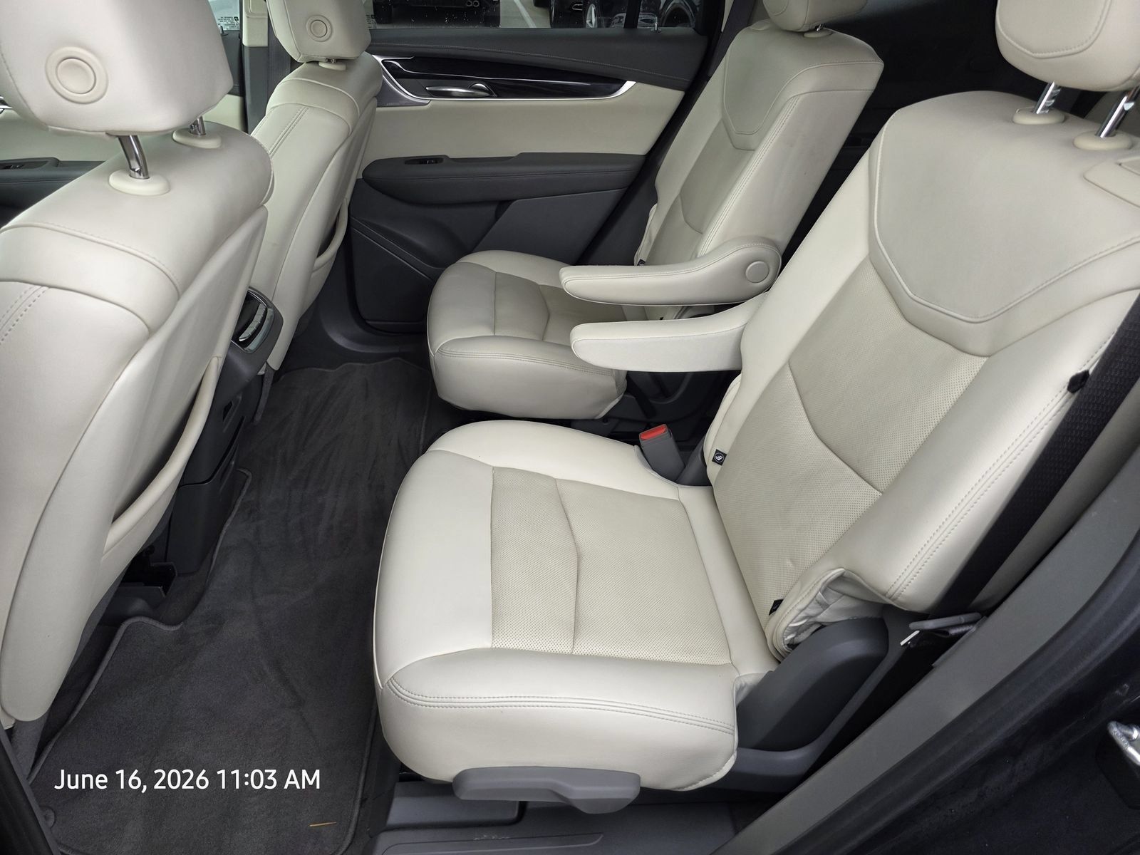 Used 2023 Cadillac XT6 Premium Luxury w/ Technology Package FWD image 15