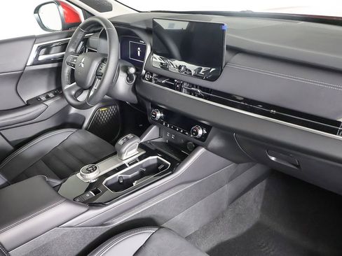 New 2026 Mitsubishi Outlander SE image 31