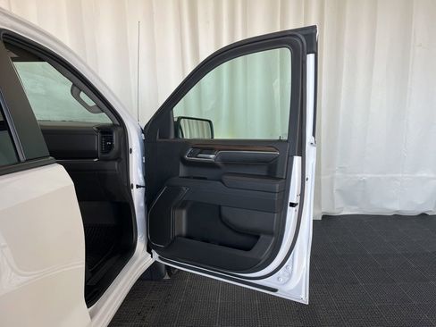 Used 2023 Chevrolet Silverado 1500 LT image 17