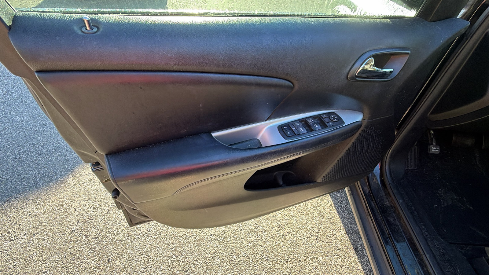 Used 2019 Dodge Journey SE w/ Connectivity Group FWD image 14
