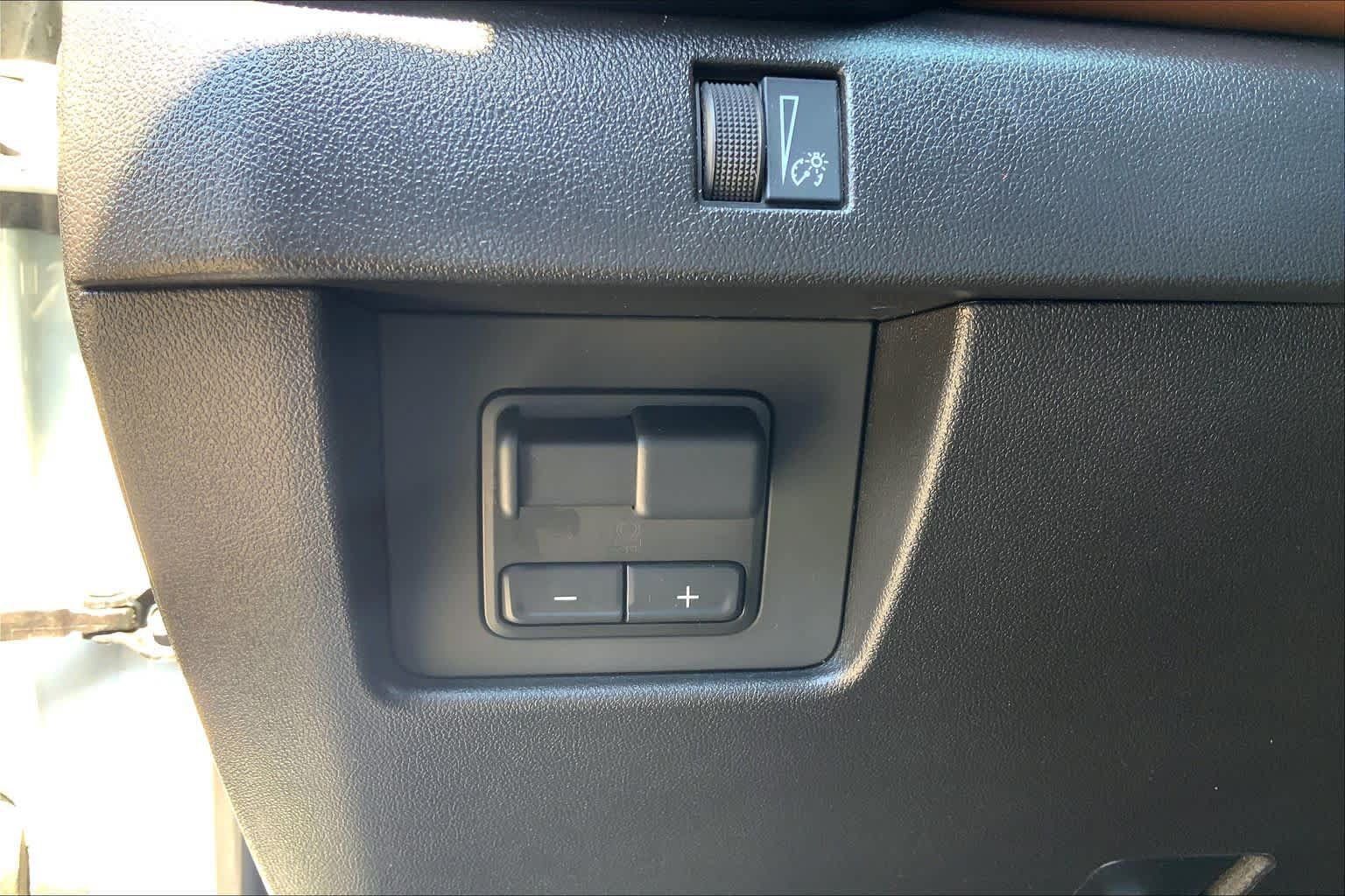 Used 2026 GMC Canyon AT4 w/ AT4 Premium Package AWD/4WD image 33