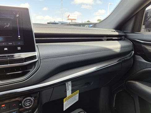 New 2026 Jeep Compass Limited image 33