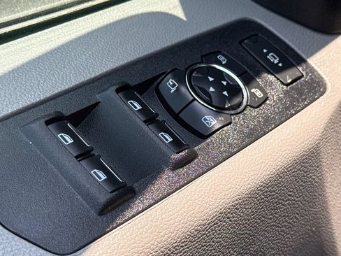 Used 2020 Ford F350 XLT w/ XLT Premium Package AWD/4WD image 21