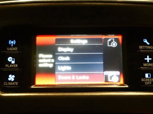 Used 2019 Dodge Journey SE image 32