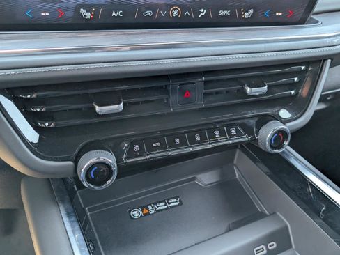 Certified 2025 Chevrolet Tahoe Z71 image 24