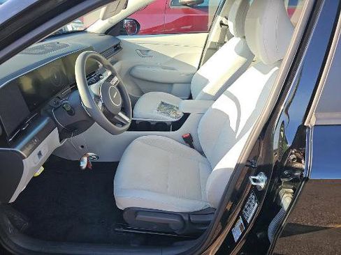 Certified 2024 Hyundai Kona SE FWD image 9