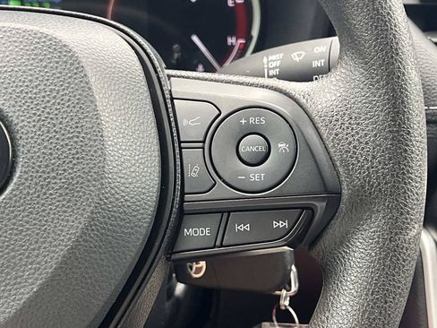 Used 2025 Toyota RAV4 LE FWD image 29