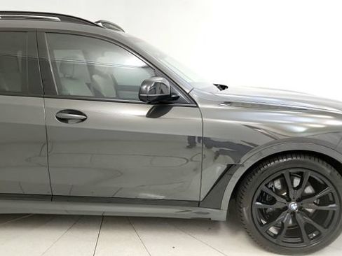 Used 2025 BMW X7 M60i AWD/4WD image 18