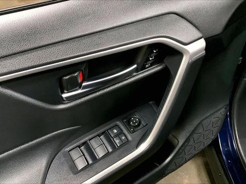 Used 2023 Toyota RAV4 XLE Premium image 36