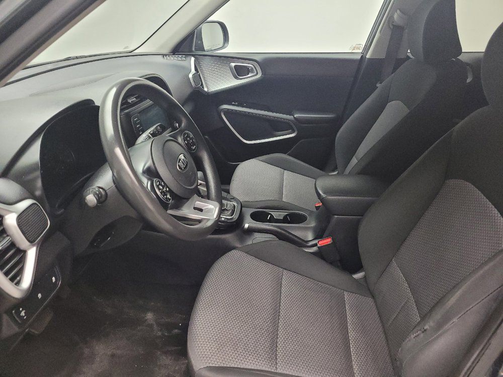 Used 2020 Kia Soul LX FWD image 17