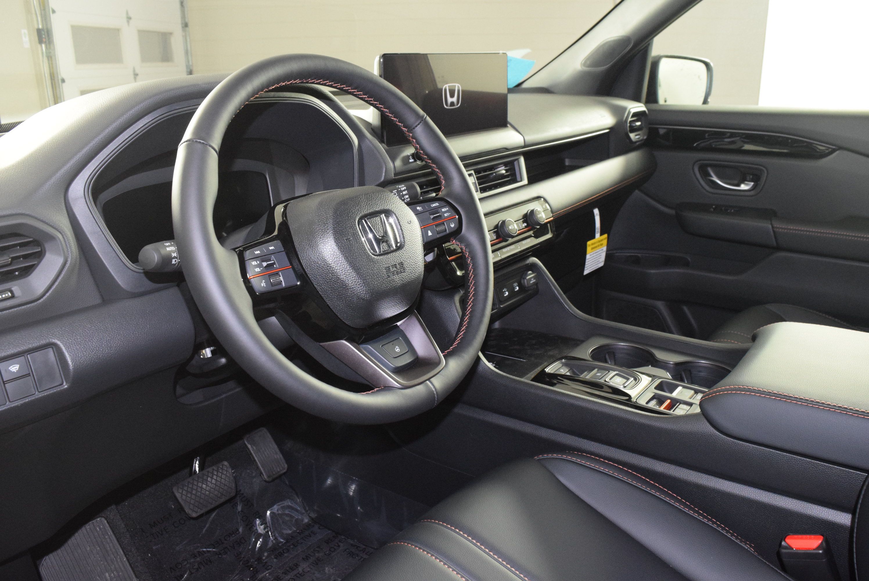 New 2026 Honda Pilot TrailSport image 2