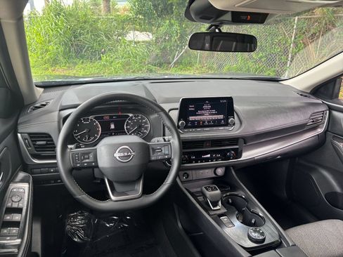 Used 2026 Nissan Rogue SV AWD/4WD image 33