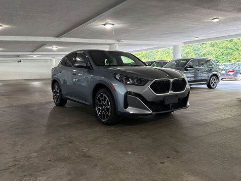 Certified 2025 BMW X2 xDrive28i w/ Premium Package AWD/4WD image 6