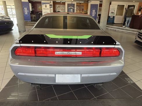 Used 2014 Dodge Challenger R/T image 7