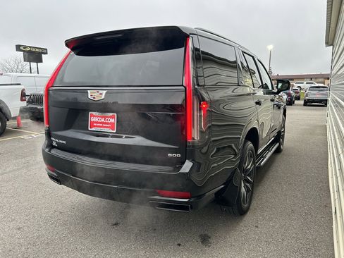 Used 2023 Cadillac Escalade Sport image 4