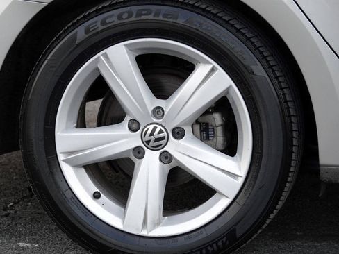 Used 2012 Volkswagen Passat TDI SE FWD image 44