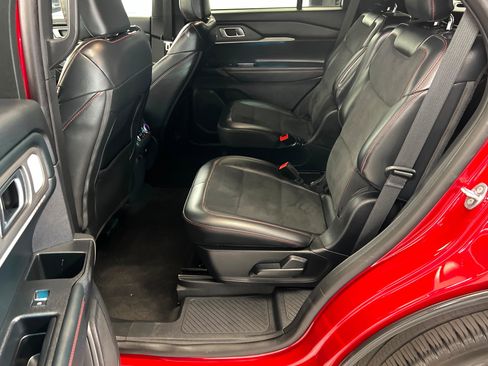 Used 2025 Ford Explorer ST w/ Sun And Sound Package AWD/4WD image 22