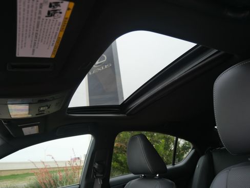 Certified 2023 Lexus IS 300 w/ Premium Package image 21