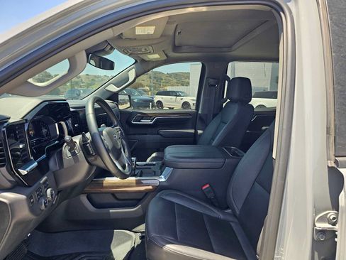 Used 2024 Chevrolet Silverado 1500 LT Trail Boss w/ Convenience Package II AWD/4WD image 20