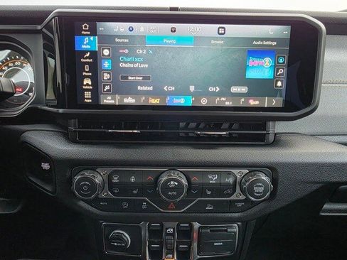 New 2026 Jeep Gladiator Sport image 17