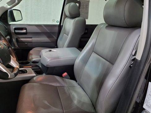 Used 2016 Toyota Sequoia Limited image 12
